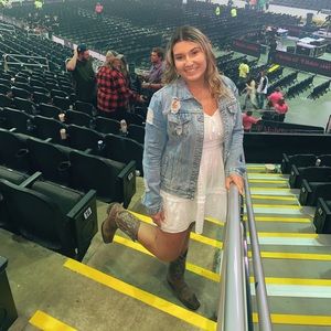 Meet your Posher, Valerie